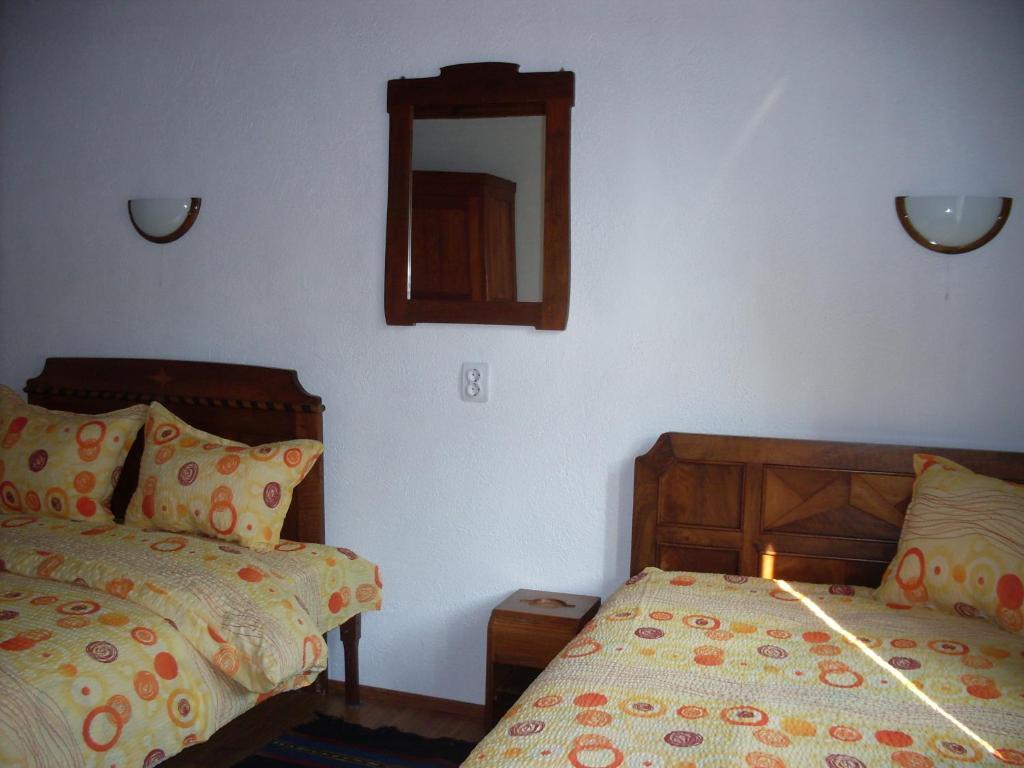 Tsutsovi House Hotel Kalofer Quarto foto