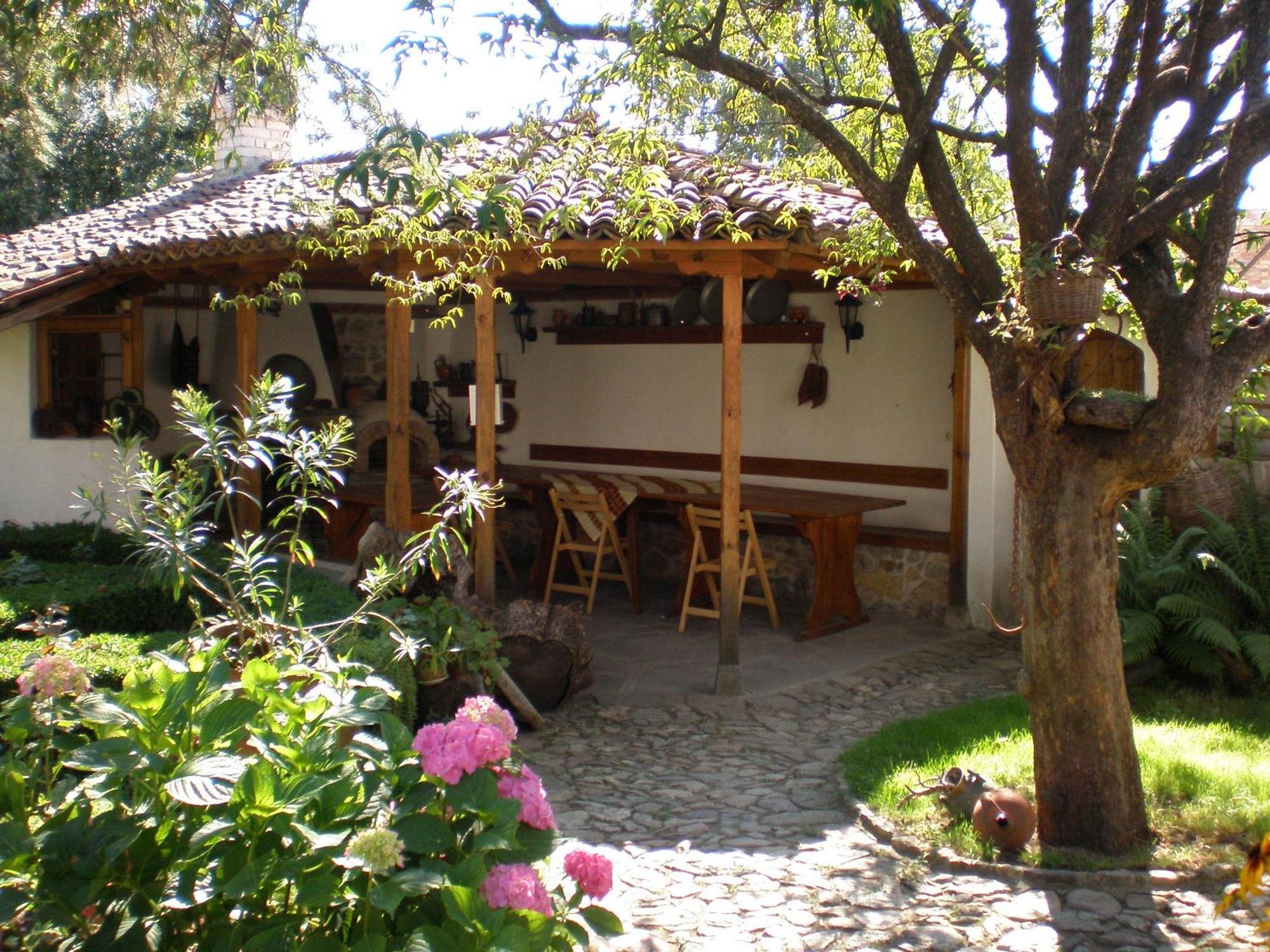 Tsutsovi House Hotel Kalofer Exterior foto